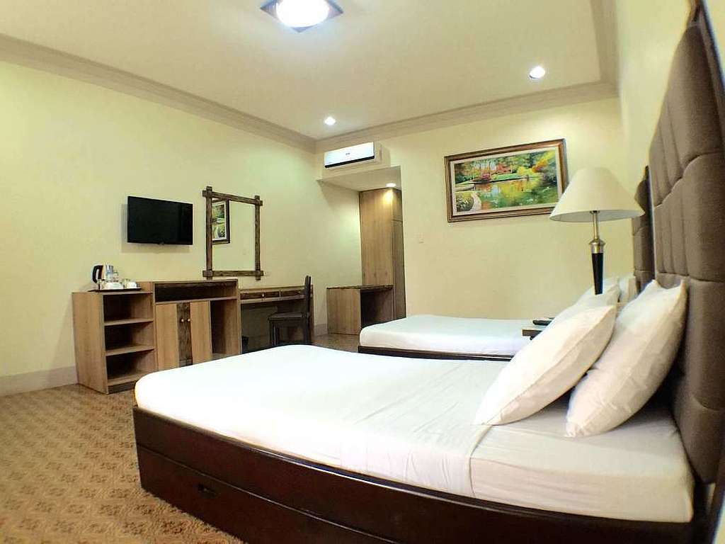 Best Rates At The Bohol Tropics Resort! Hurry! Book Now! 005