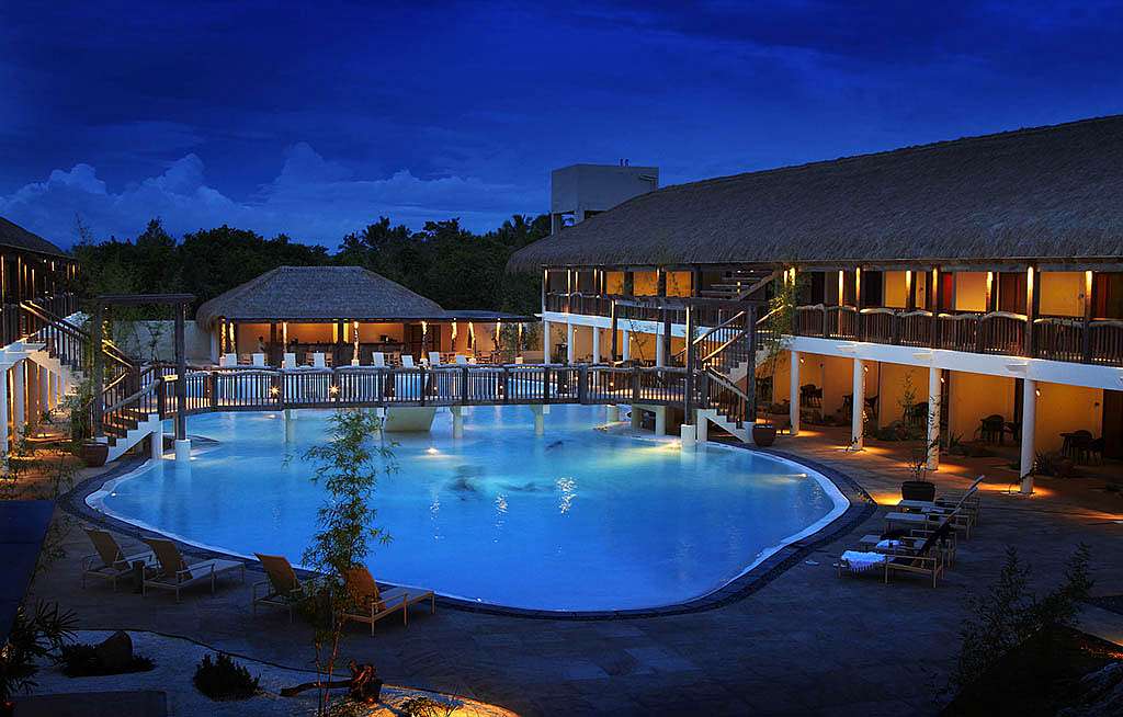 Book Now At The Bluewater Panglao Beach Resort And Get The Most Out Of Your Money! 003