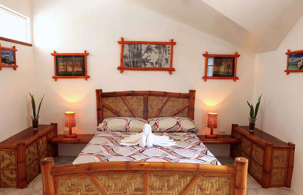 Economy Rates At The Guindulman Bay Tourist Inn! Book Now! 003