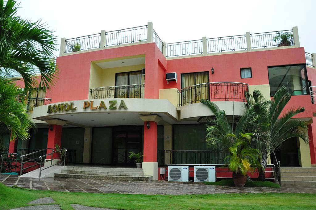 The Bohol Plaza Resort And Restaurant Best Prices And Great Discounts! 002