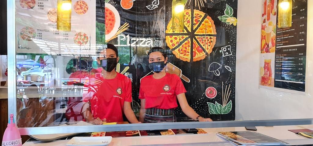 EATalian Pizza Hub Bohol 009