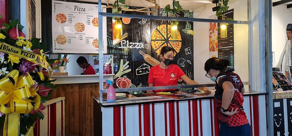 EATalian Pizza Hub Bohol 024